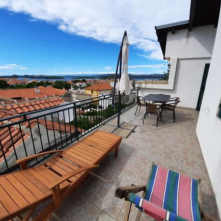 Apartment Baratula Murter Eksteriør bilde