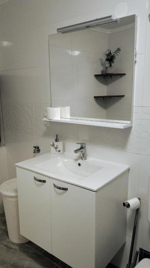 Apartment Baratula Murter Eksteriør bilde